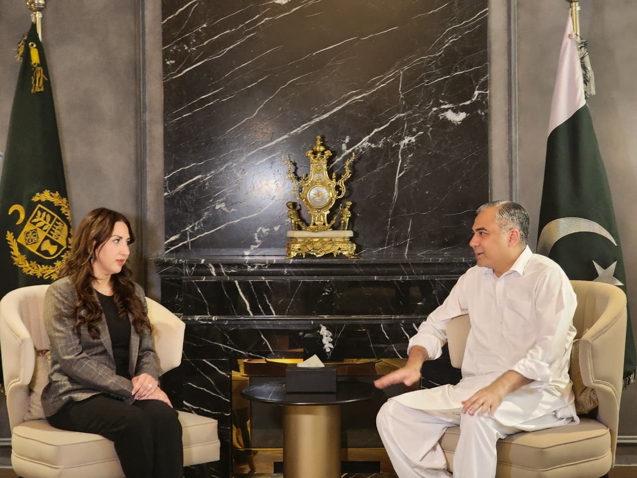 Interior Minister Mohsin Naqvi Meets U.S. Ambassador Natalie Baker; Discusses Regional Situation, Islamabad Talks and Ceasefire Extension