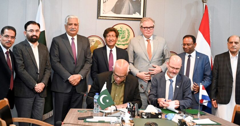Ministry of Water Resources, IHE Delft Delegation Sign MoU to Strengthen Pakistan–Netherlands Water Cooperation