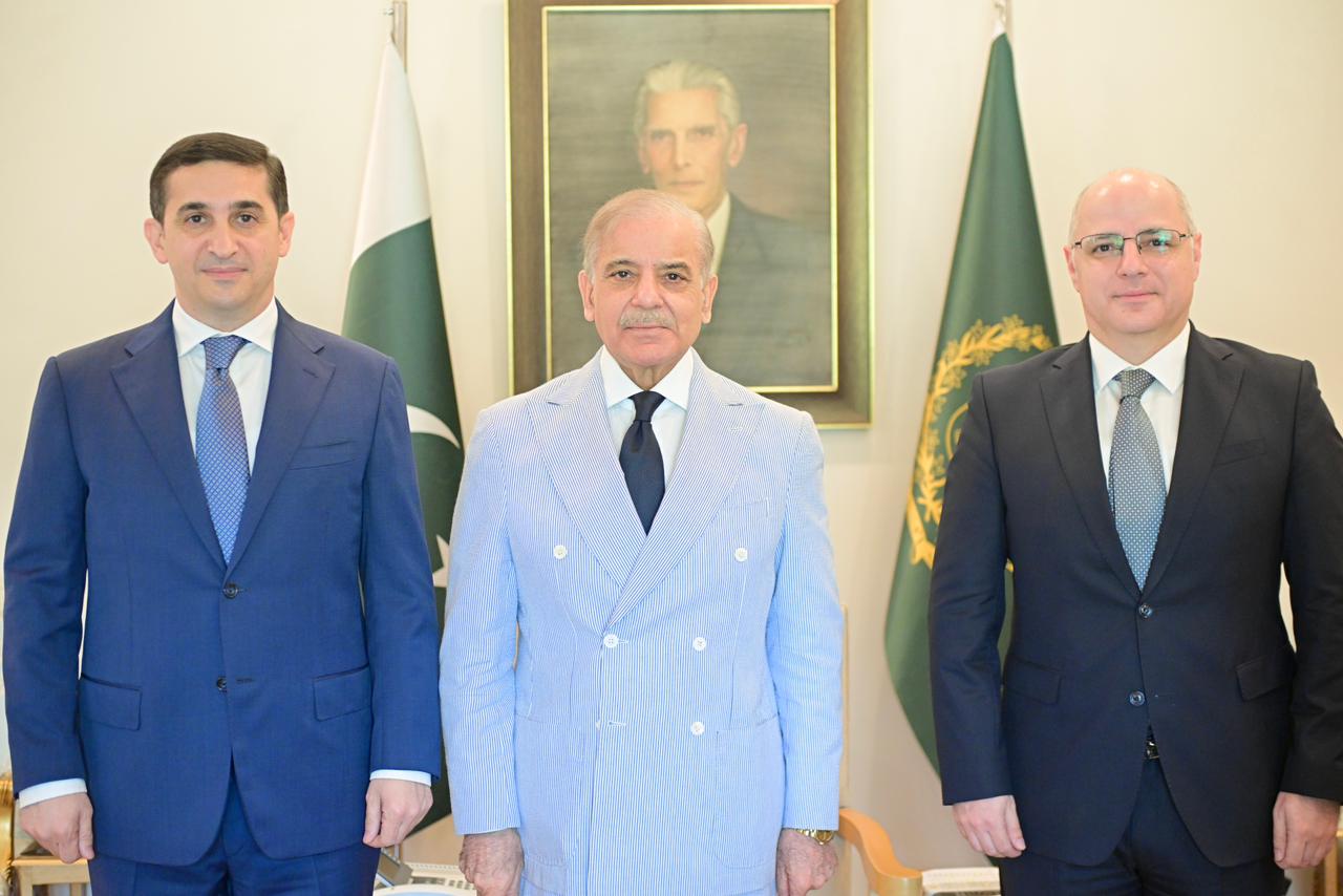 Azerbaijan’s Justice Minister Calls on Prime Minister Shehbaz Sharif