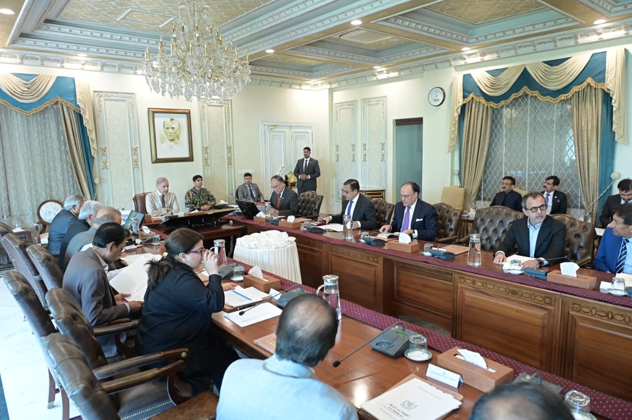 Prime Minister Reviews Current and Upcoming PSDP Development Projects