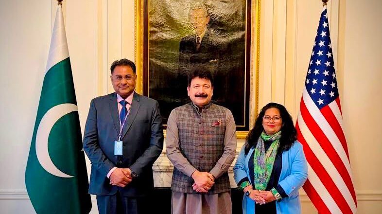 Consul General Commends Former PAF Officer for Heroic Action Aboard U.S. Flight