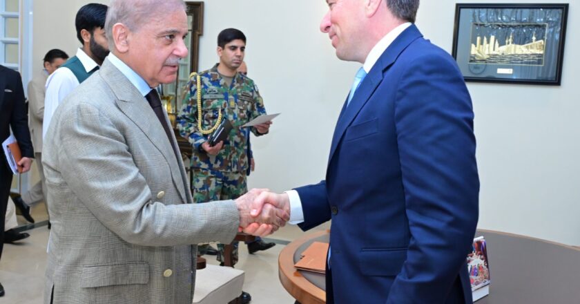 PM Reaffirms Pakistan’s Commitment to Global Humanitarian Cooperation in Meeting with UN Relief Chief
