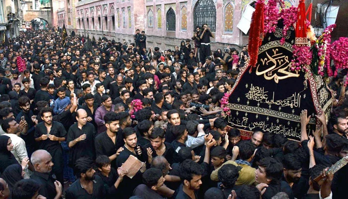 Tight Security in Place as Chehlum Processions Held Across Pakistan