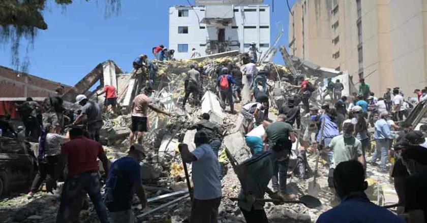 At Least 111 Killed as Powerful Earthquake Strikes Western Colombia