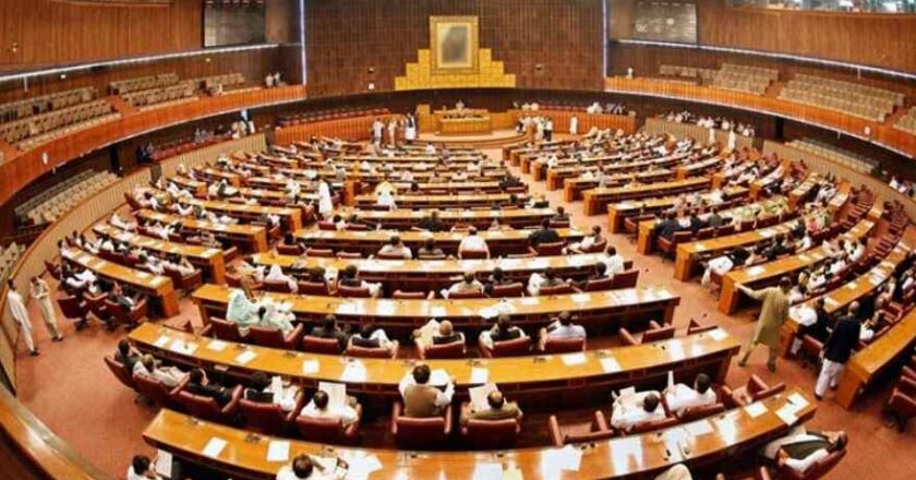 From Rs21 a Day in 1947 to Rs600,000 a Month Today: Significant Increase in Pakistani Lawmakers’ Salaries