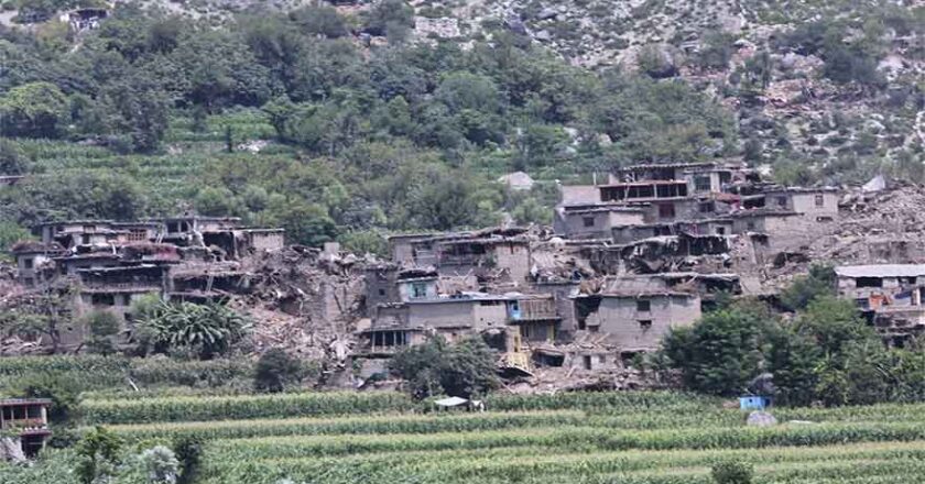 Rescuers Urge Silence Around Earthquake Rubble as Hopes for Survivors Fade