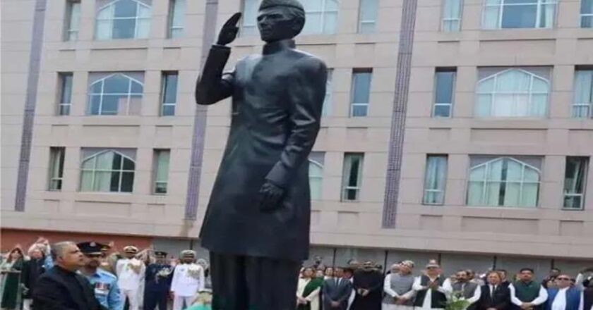 واشنگٹن میں پاکستانی سفارتخانے میں قائداعظم کے مجسمے کی رونمائی