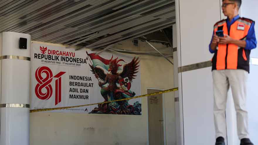 Indonesia Earthquake Victims Search Continues on Independence Day