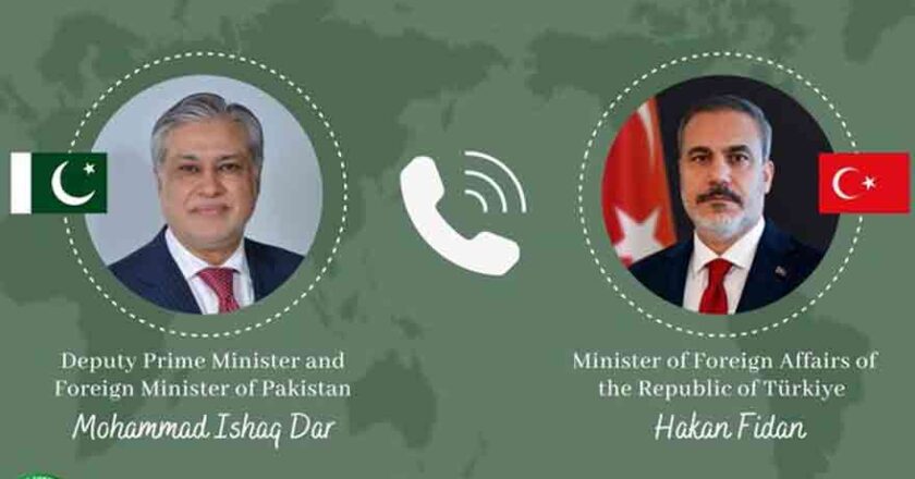 ڈار، ترک وزیر خارجہ کا علاقائی امن کیلئے مذاکرات اور سفارت کاری پر زور