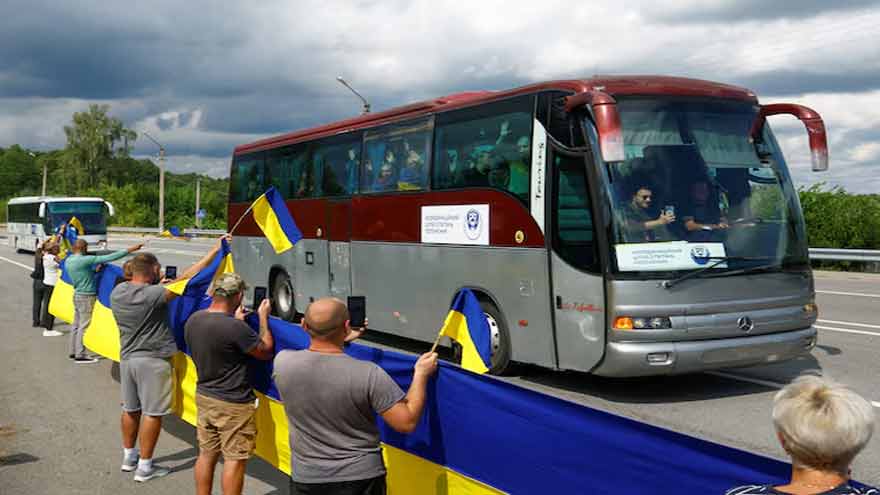 Russia and Ukraine Exchange 103 Prisoners of War Each