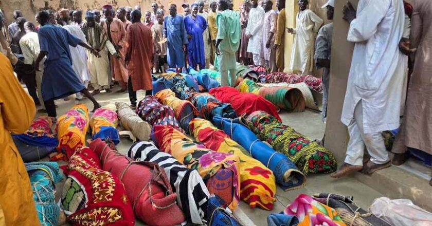 At Least 50 Killed, Mostly Children, as Overloaded Boat Capsizes in Nigeria