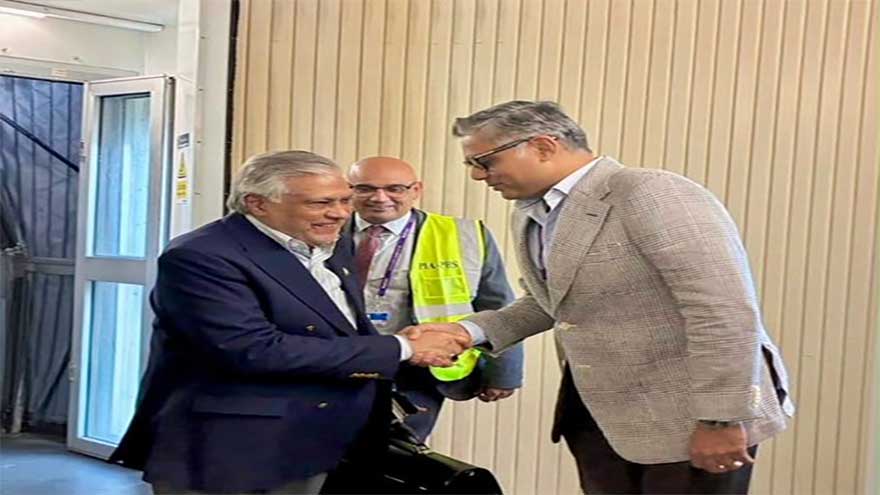 Ishaq Dar Arrives in London, UK Foreign Secretary Meeting Expected