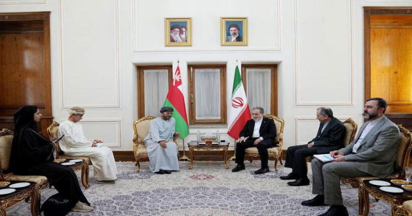 Iran, Oman Discuss Temporary Hormuz Corridor Amid U.S. Standoff