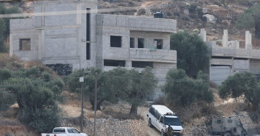 Masked Israeli Settlers Attack Palestinian Homes in West Bank’s Qusra