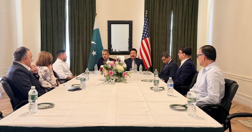 امریکہ میں پاکستان کے سفیر کی پاکستانی ہوم ٹیکسٹائل صنعت سے مشاورت، برآمدات بڑھانے پر زور