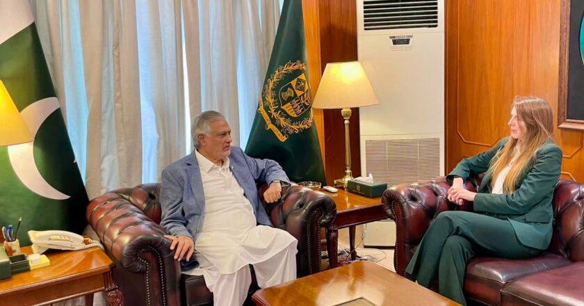 Pakistan, UK Reaffirm Commitment to Strengthen Bilateral Cooperation