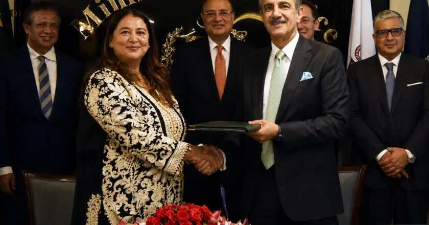 پاکستان کے پہلے ڈائیورسفائیڈ پیمنٹ رائٹس پروگرام میں اہم پیش رفت، آئی ایف سی اور بینک الفلاح کے درمیان معاہدہ
