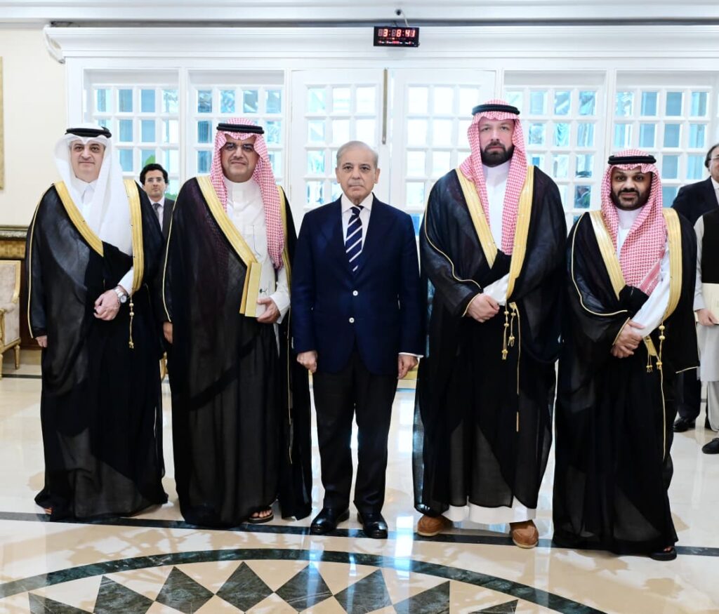 Pakistan Seeks Strategic Economic Partnership with Saudi Arabia