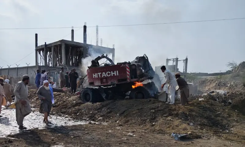 12 Killed, 35 Injured in Suicide Blast at DI Khan Police Checkpost