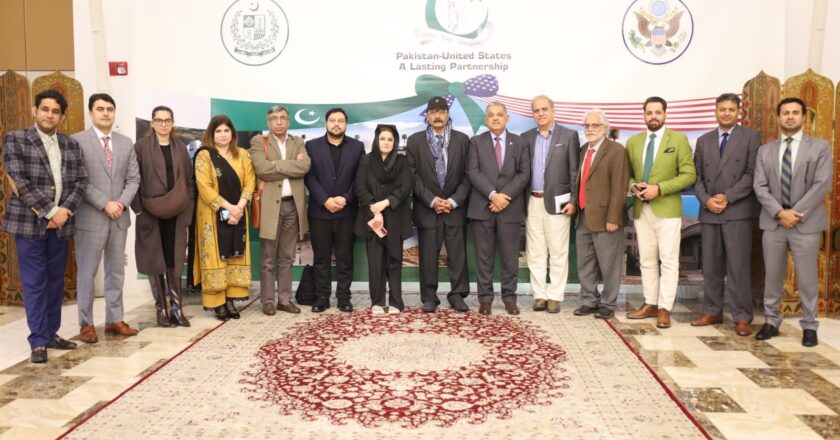 پاکستان کشمیری عوام کی اخلاقی، سفارتی اور سیاسی حمایت جاری رکھے گا، چیئرمین پارلیمانی کمیٹی برائے کشمیر
