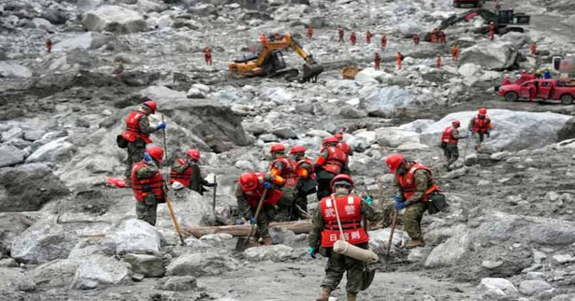 At flood-destroyed China-Nepal border, no sign of a once-busy port