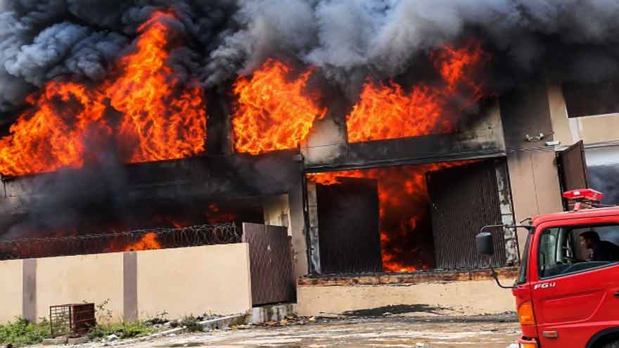 Fire Breaks Out at Old Clothes Factory in Karachi’s Landhi Export Processing Zone