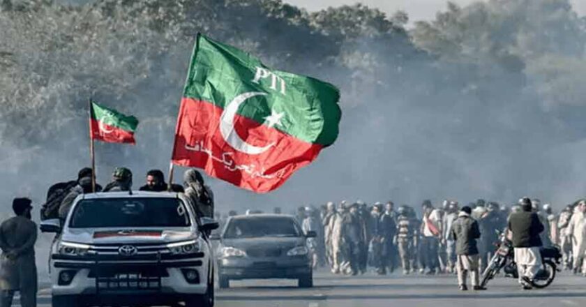 حماد اظہر کی گرفتاری کے بعد پی ٹی آئی رہنماؤں کے پہلے سے جاری گرفتاری کے وارنٹ پر عملدرآمد کا فیصلہ