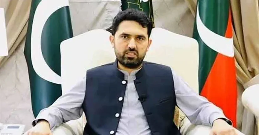 پٹرولیم قیمتوں میں مسلسل اضافے اور قومی قرضوں میں اضافے پر وزیراعلیٰ خیبرپختونخوا کی وفاقی حکومت پر تنقید