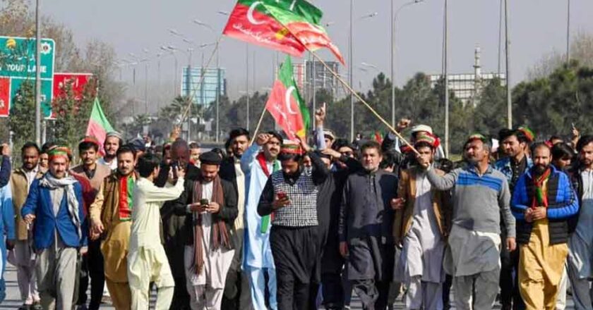 اسلام آباد ہائیکورٹ کا فیصلہ، کوئی سیاسی جماعت یا عہدیدار سڑکیں بند نہیں کر سکتا