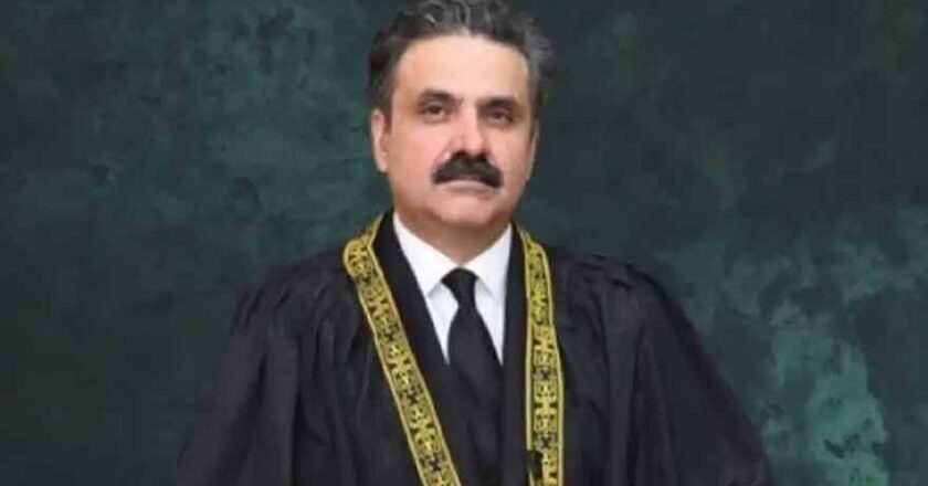 چیف جسٹس یحییٰ آفریدی کا مقدمات کی جلد سماعت کے لیے شام کی عدالتیں لگانے کا اعلان