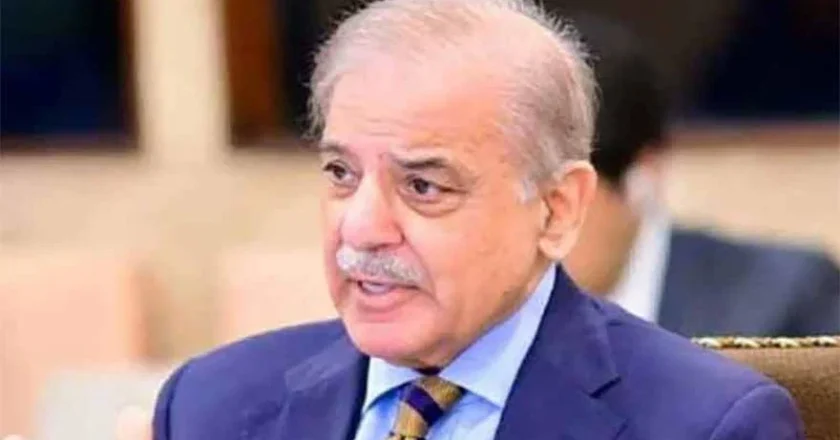 وزیراعظم کا یومِ جمہوریت پر پارلیمانی بالادستی کے عزم کا اعادہ