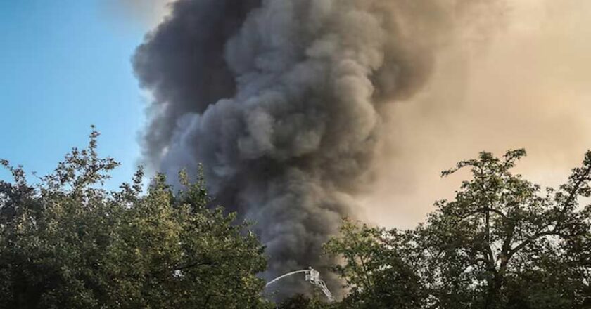 Russian Strikes Injure 18 Across Ukraine, Officials Say