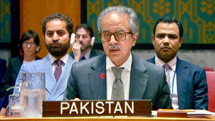 Pakistan Condemns Houthi Attacks on Merchant Shipping, Calls for De-escalation