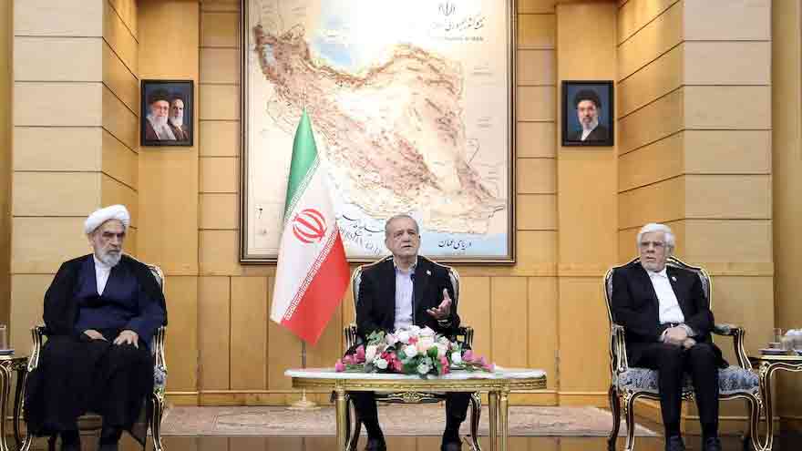 Trump Threatens to Annihilate Iran as Diplomats Push for Deal at UN