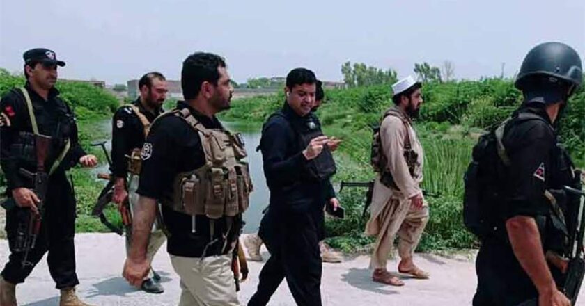 لکی مروت میں مشترکہ آپریشن کے دوران مطلوب دہشت گرد کمانڈر ہلاک