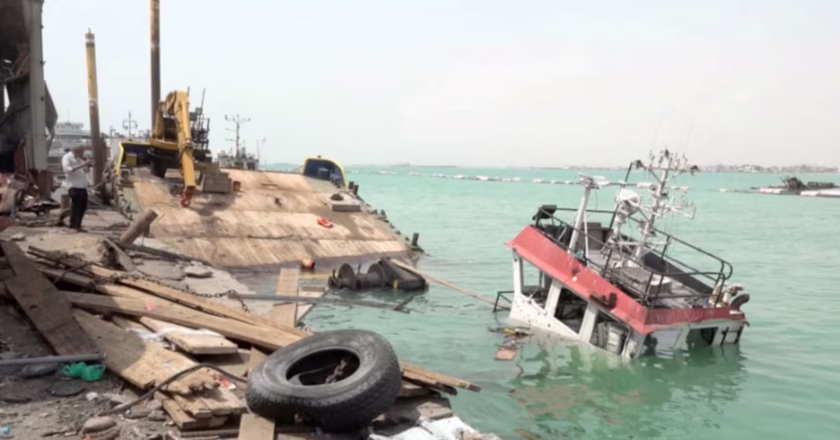 Houthis Seize Key Yemeni Red Sea Port, Threatening Global Energy Flows