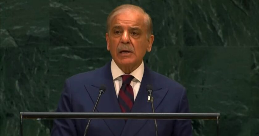 اقوام متحدہ کی جنرل اسمبلی: وزیراعظم شہباز شریف کا امن، مذاکرات اور اجتماعی اقدامات پر زور