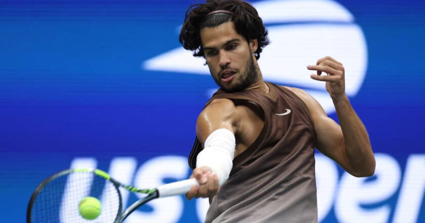 Carlos Alcaraz Defeats Wu Yibing to Reach US Open Last 16