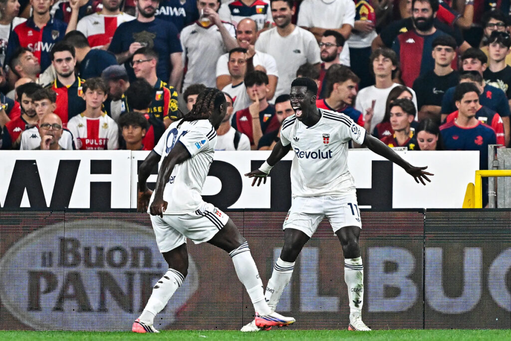 Como Beat Genoa to Move Top of Serie A