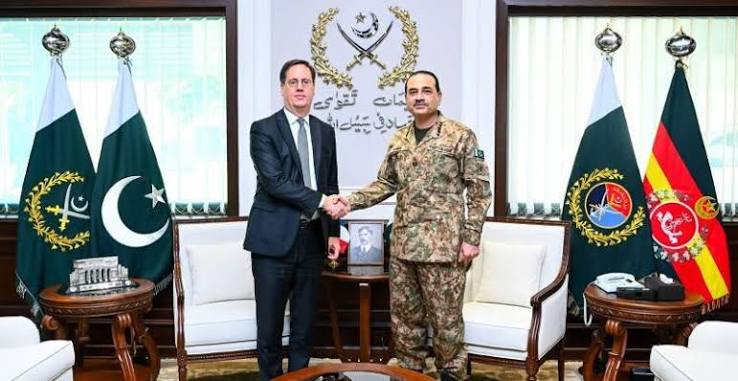 Field Marshal Asim Munir Meets French Defence and National Security Official at GHQ