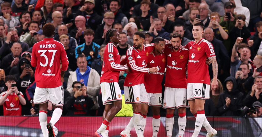 Manchester United Losses Rise Despite Record Revenues