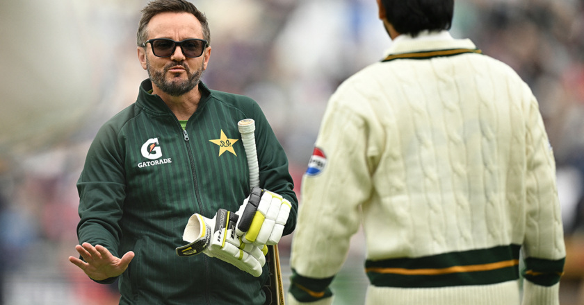 مائیک ہیسن پاکستان کی مستقل ٹیسٹ کوچنگ کے لیے تیار