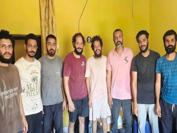 Somali Pirates Release Eight Egyptian Crew Members