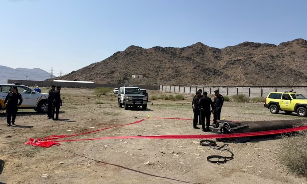 Houthis Claim Attacks on Saudi Oil Pipeline Facilities and Riyadh Airport Amid Escalating Regional Tensions