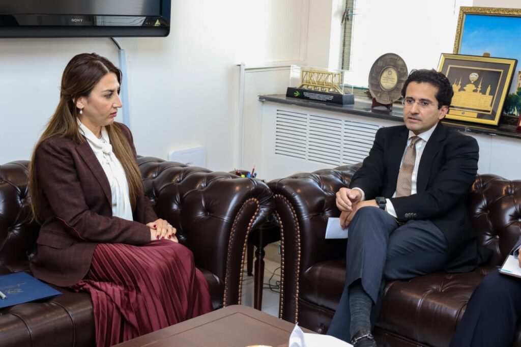 Pakistan, US Agree to Enhance Cooperation in Energy Sector