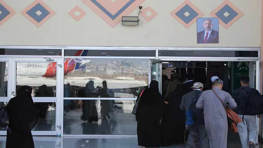Houthis Attack Aden Airport as Fighting Intensifies in Yemen