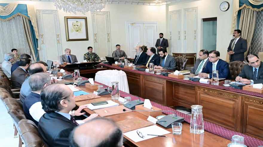 PM Shehbaz Directs Federal Ministries to Complete Data Digitization on Time