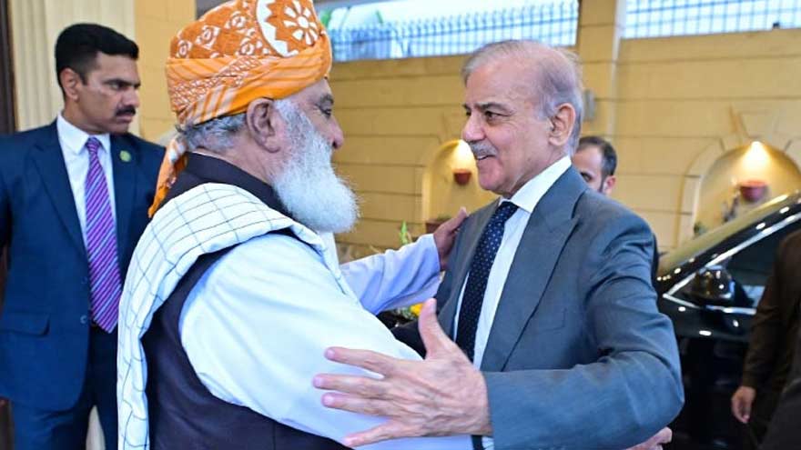 PM Shehbaz Sharif, Maulana Fazlur Rehman Discuss Political Situation, Stress Dialogue