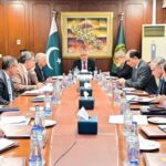 نائب وزیراعظم اسحاق ڈار کی اشیائے ضروریہ کی سپلائی اور قیمتوں کی کڑی نگرانی کی ہدایت
