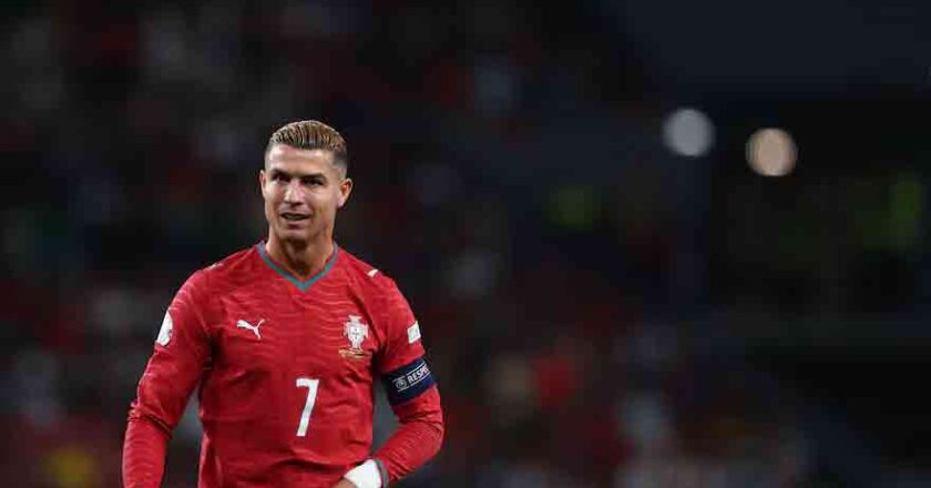 RONALDO HANDED 30-DAY SUSPENSION AFTER RIFT WITH COACH JORGE JESUS